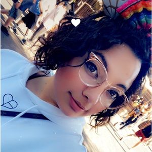 Meet your Posher, Yuri